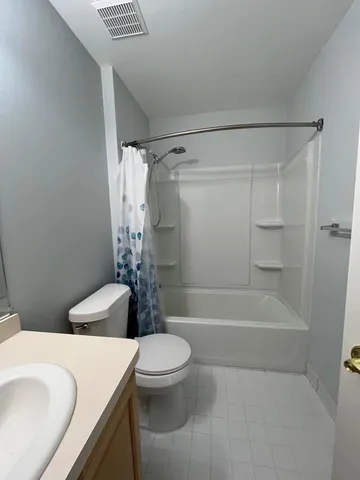 $3,000 | 2815 Barclay Way, Ann Arbor, MI 48105