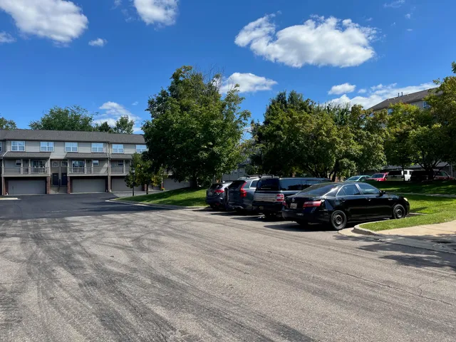 $3,000 | 2815 Barclay Way, Ann Arbor, MI 48105