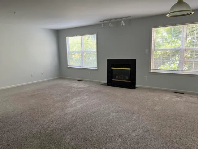 $3,000 | 2815 Barclay Way, Ann Arbor, MI 48105