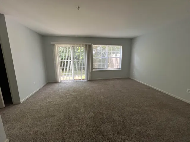 $3,000 | 2815 Barclay Way, Ann Arbor, MI 48105