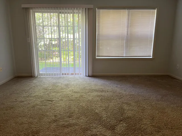 $3,000 | 2815 Barclay Way, Ann Arbor, MI 48105