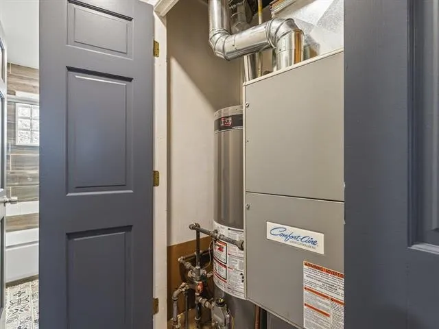 $2,650 | 2205 Clover Avenue, Rockford, IL 61102