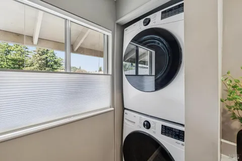 $575,000 | 24 Roundtree Boulevard, San Rafael, CA 94903