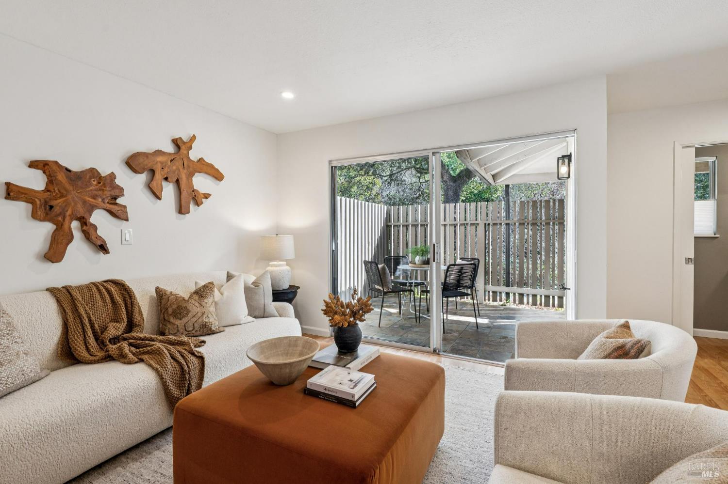 24 Roundtree Boulevard San Rafael, CA 94903 - Photo 3 of 28