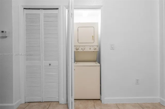 $2,000 | 2731 Southeast 17th Avenue, Unit 211, Homestead, FL 33035