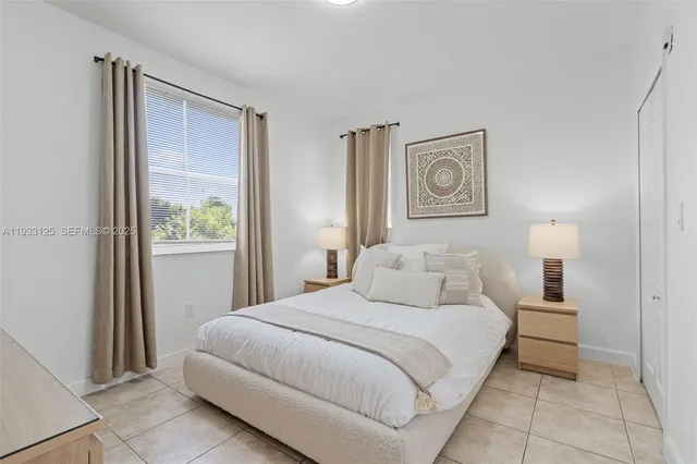 $2,000 | 2731 Southeast 17th Avenue, Unit 211, Homestead, FL 33035