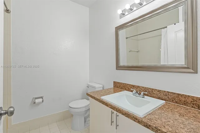 $2,000 | 2731 Southeast 17th Avenue, Unit 211, Homestead, FL 33035