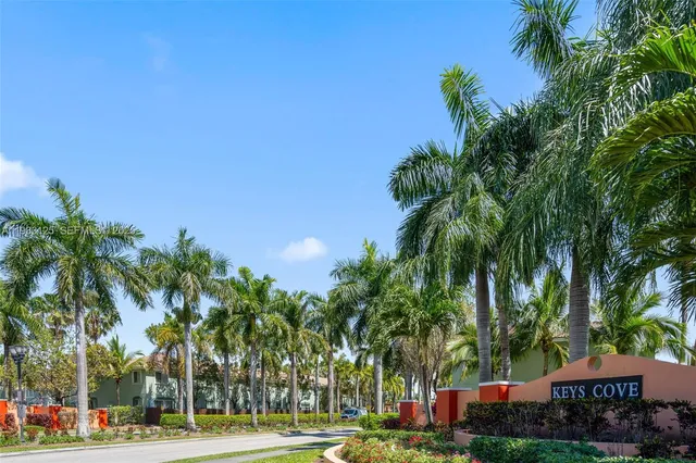 $2,000 | 2731 Southeast 17th Avenue, Unit 211, Homestead, FL 33035