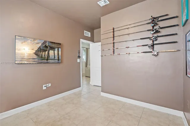 $2,000 | 2731 Southeast 17th Avenue, Unit 211, Homestead, FL 33035