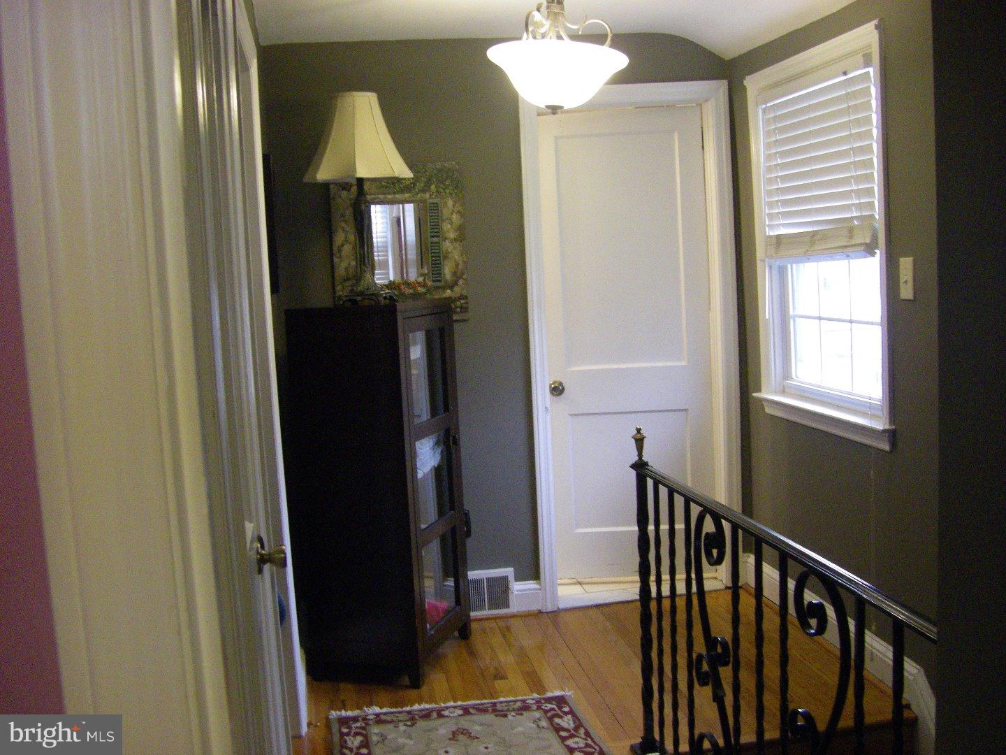 329 Avon Road Springfield, PA 19064 - Photo 13 of 25 Hallway