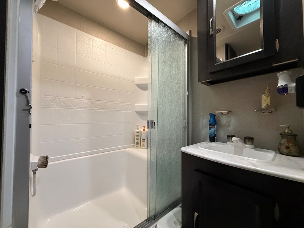 8 P Street Cascade, ID 83611 - Photo 9 of 28 RV Bathroom, `