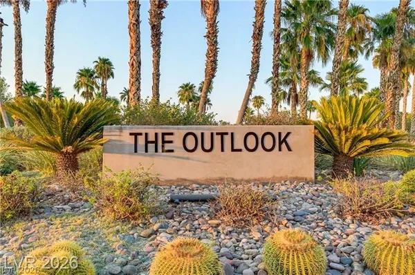 $975,000 | 8 Reflection Cove Drive, Henderson, NV 89011