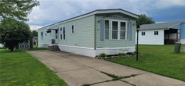 $45,900 | 30 Foster Ridge Drive, Hamburg, NY 14075