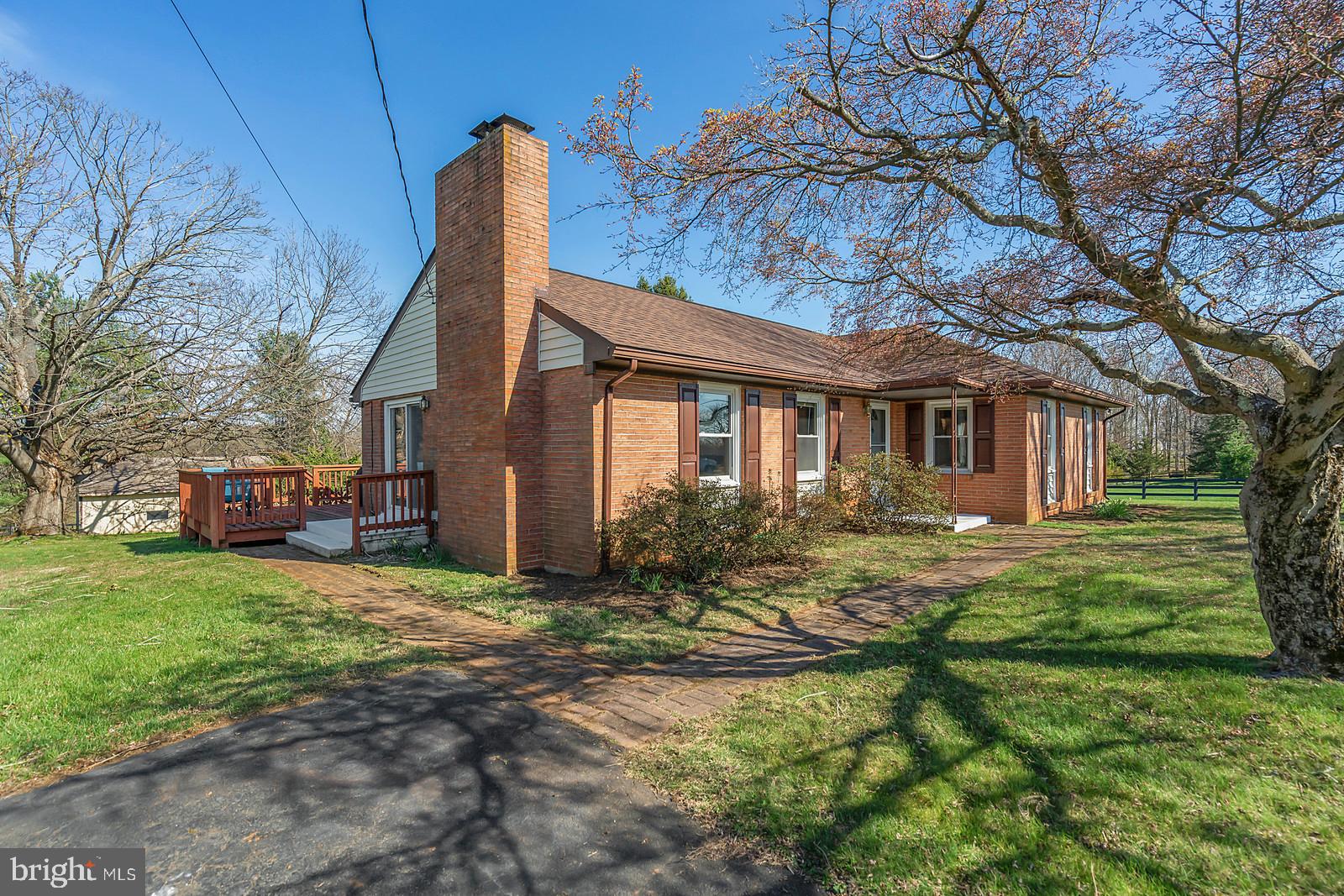 8485 Lees Ridge Road Warrenton, VA 20186 - Photo 2 of 34 Gallery Image 2