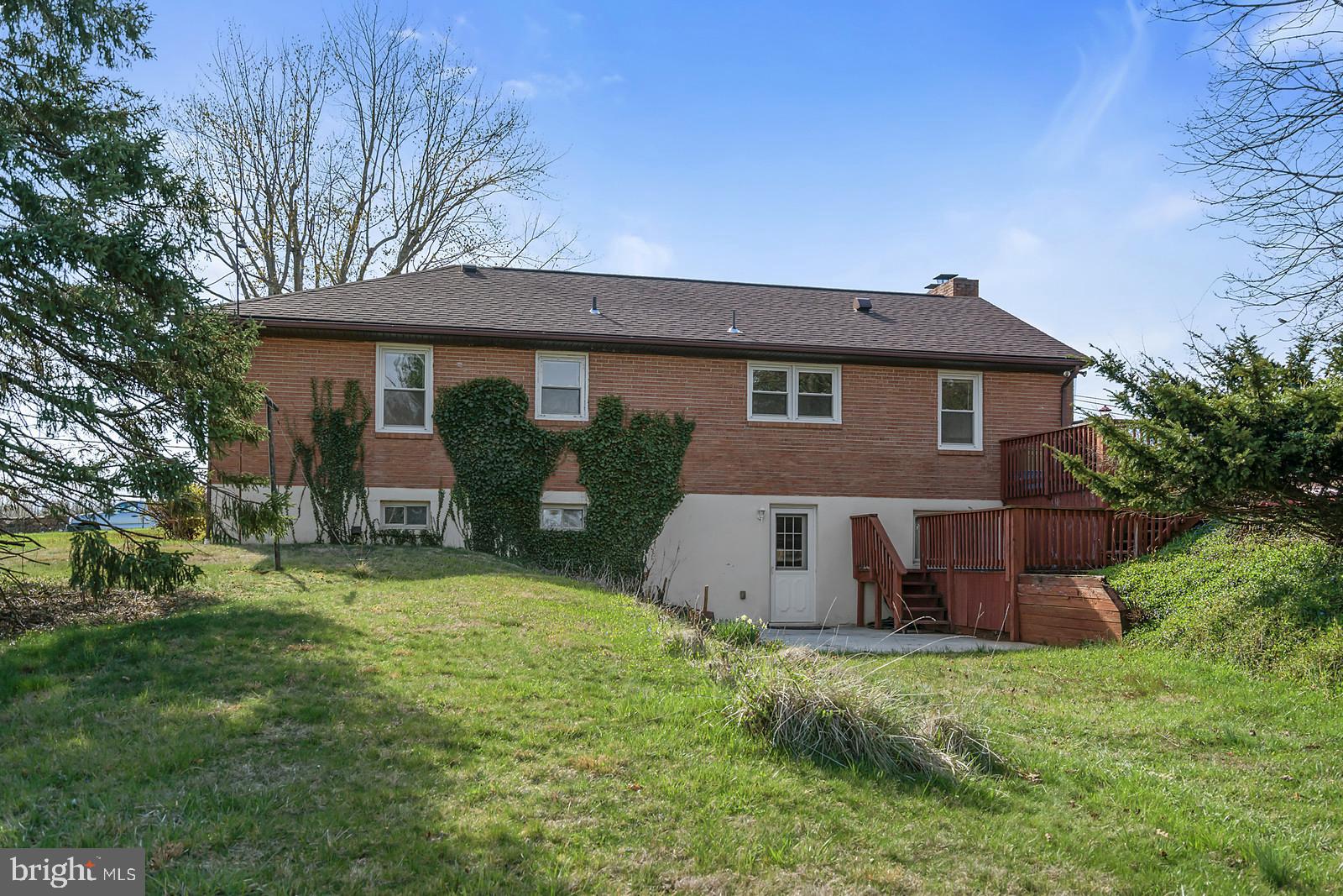 8485 Lees Ridge Road Warrenton, VA 20186 - Photo 25 of 34 BACK OF HOUSE