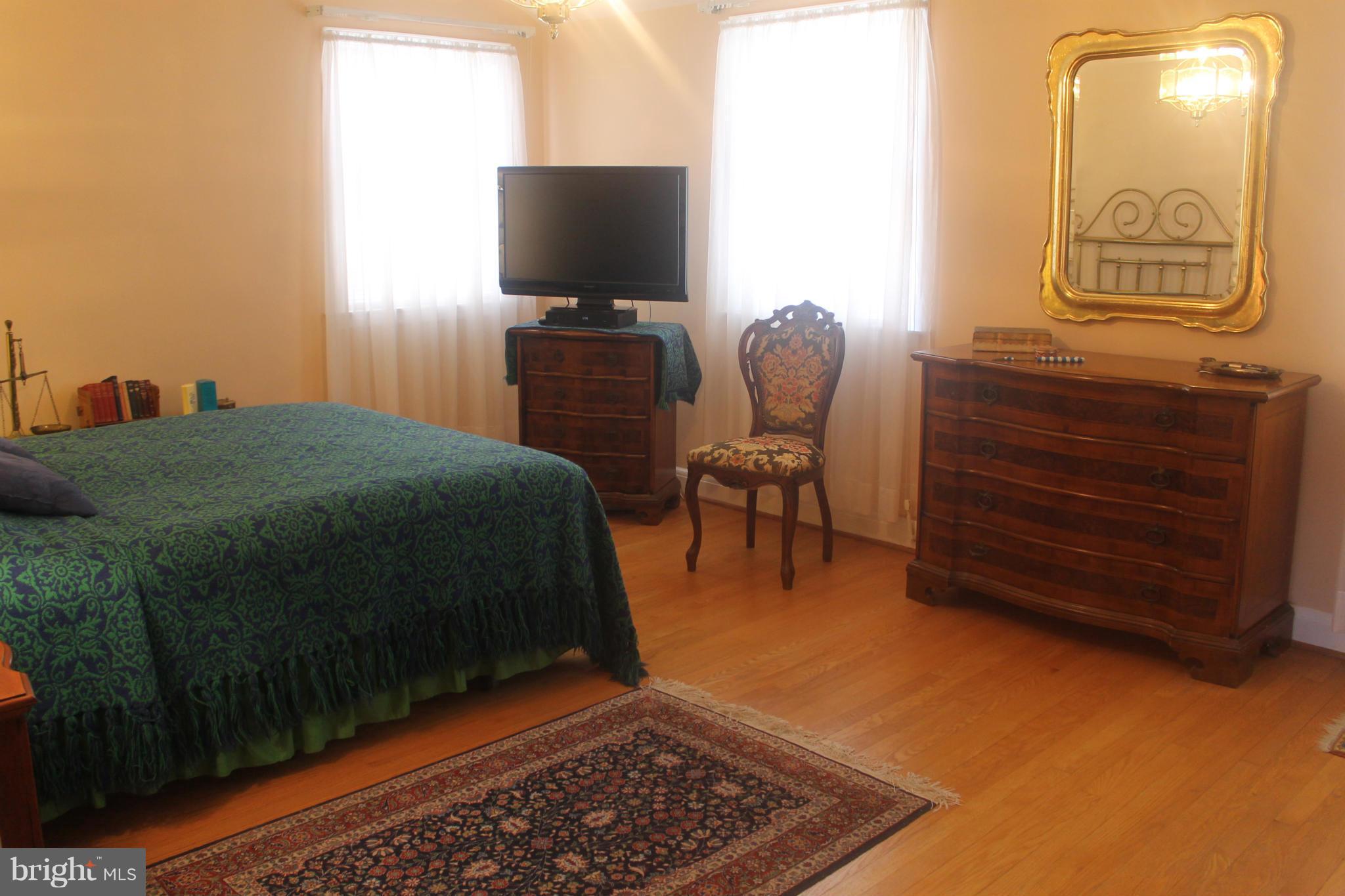 718 Charing Cross Road Baltimore, MD 21229 - Photo 11 of 30 Bedroom