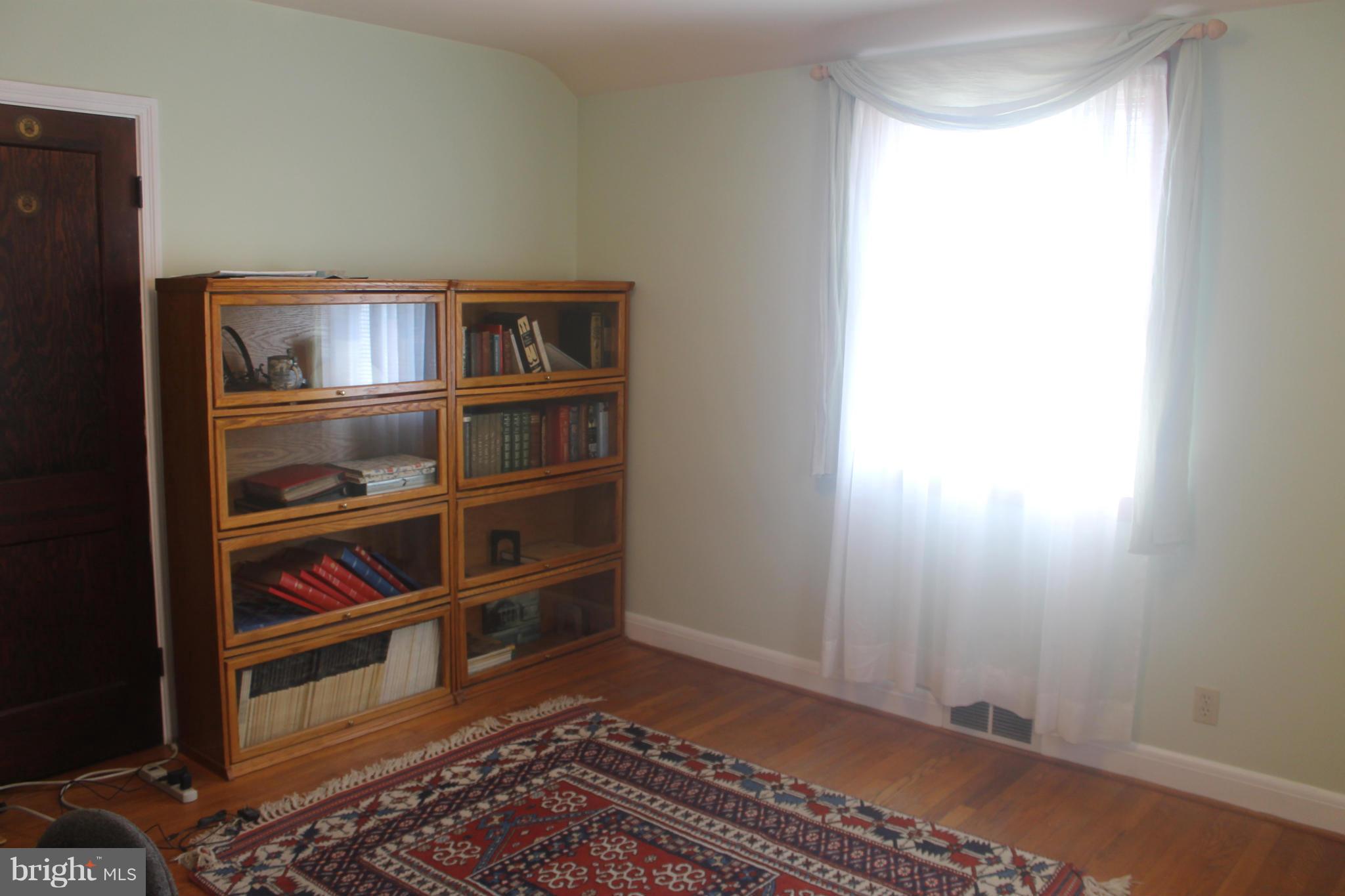 718 Charing Cross Road Baltimore, MD 21229 - Photo 17 of 30 Bedroom