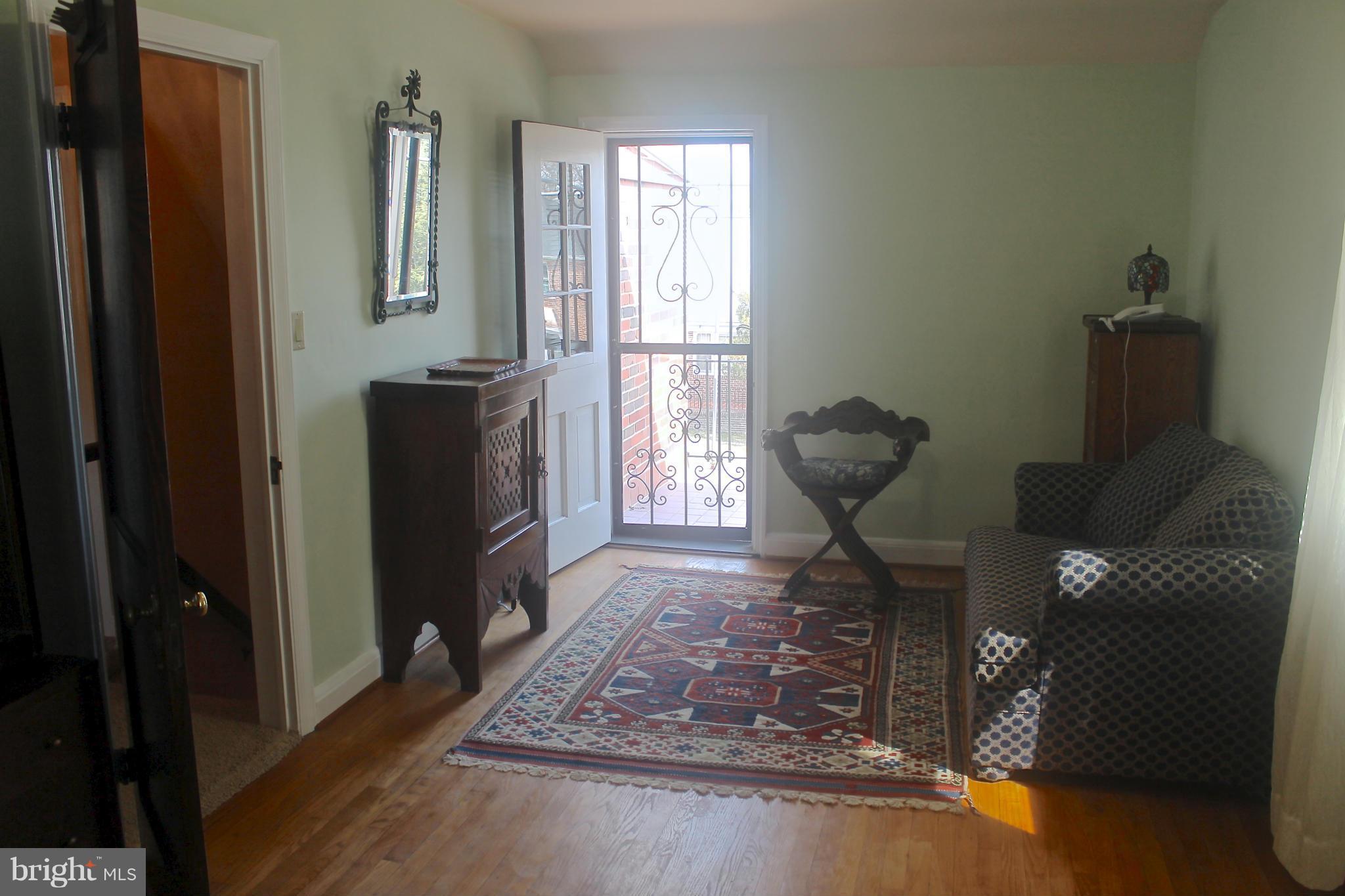 718 Charing Cross Road Baltimore, MD 21229 - Photo 19 of 30 Bedroom