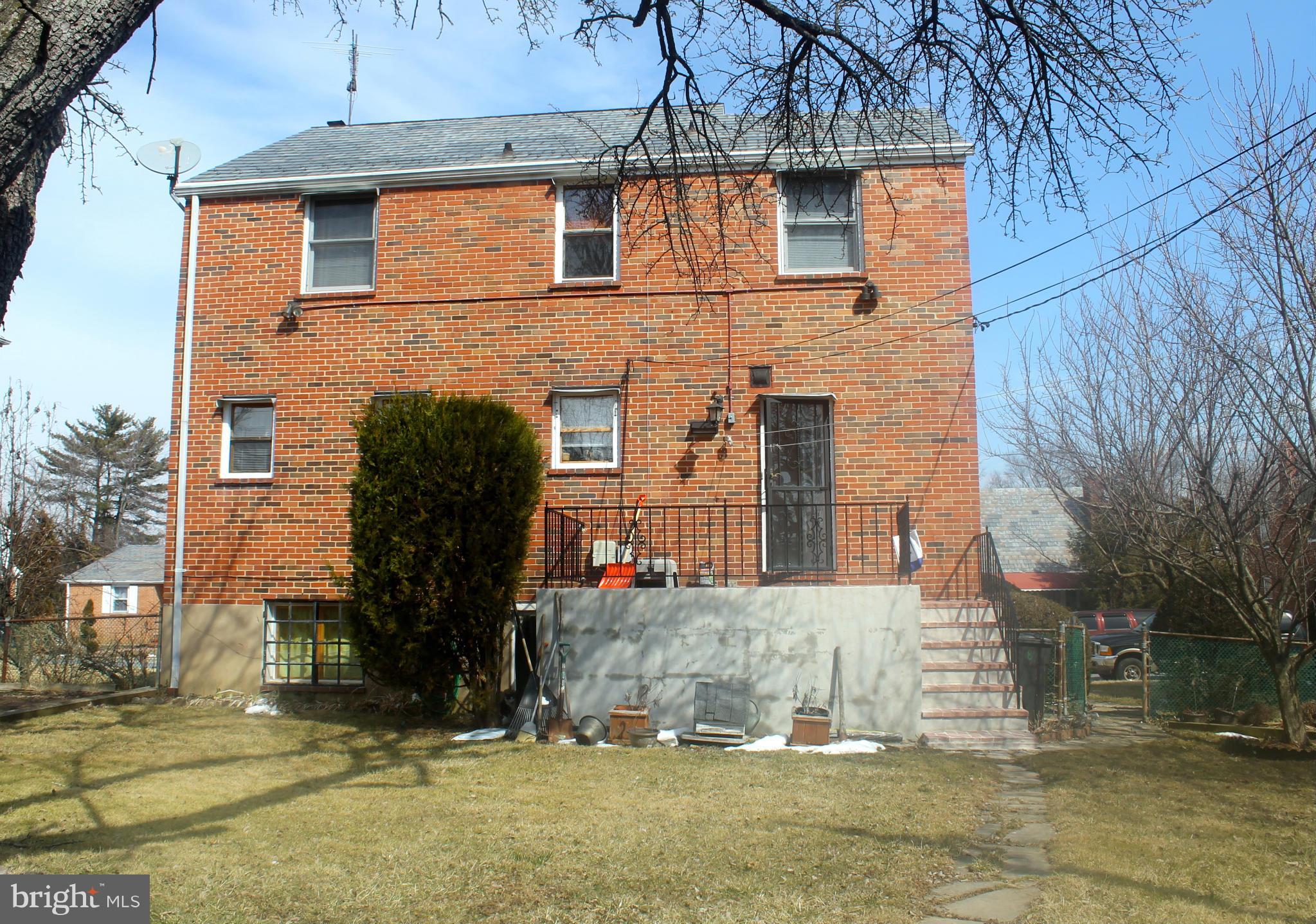 718 Charing Cross Road Baltimore, MD 21229 - Photo 28 of 30 Exterior (Rear)