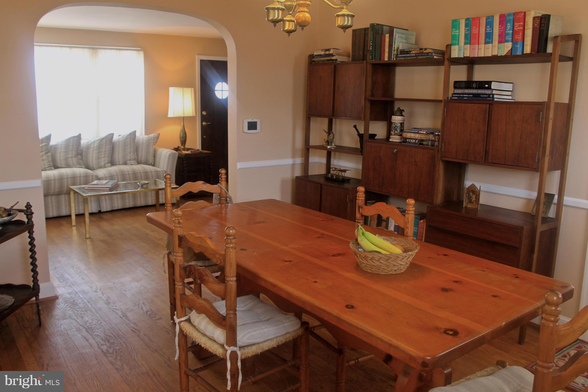 718 Charing Cross Road Baltimore, MD 21229 - Photo 6 of 30 Dining Room