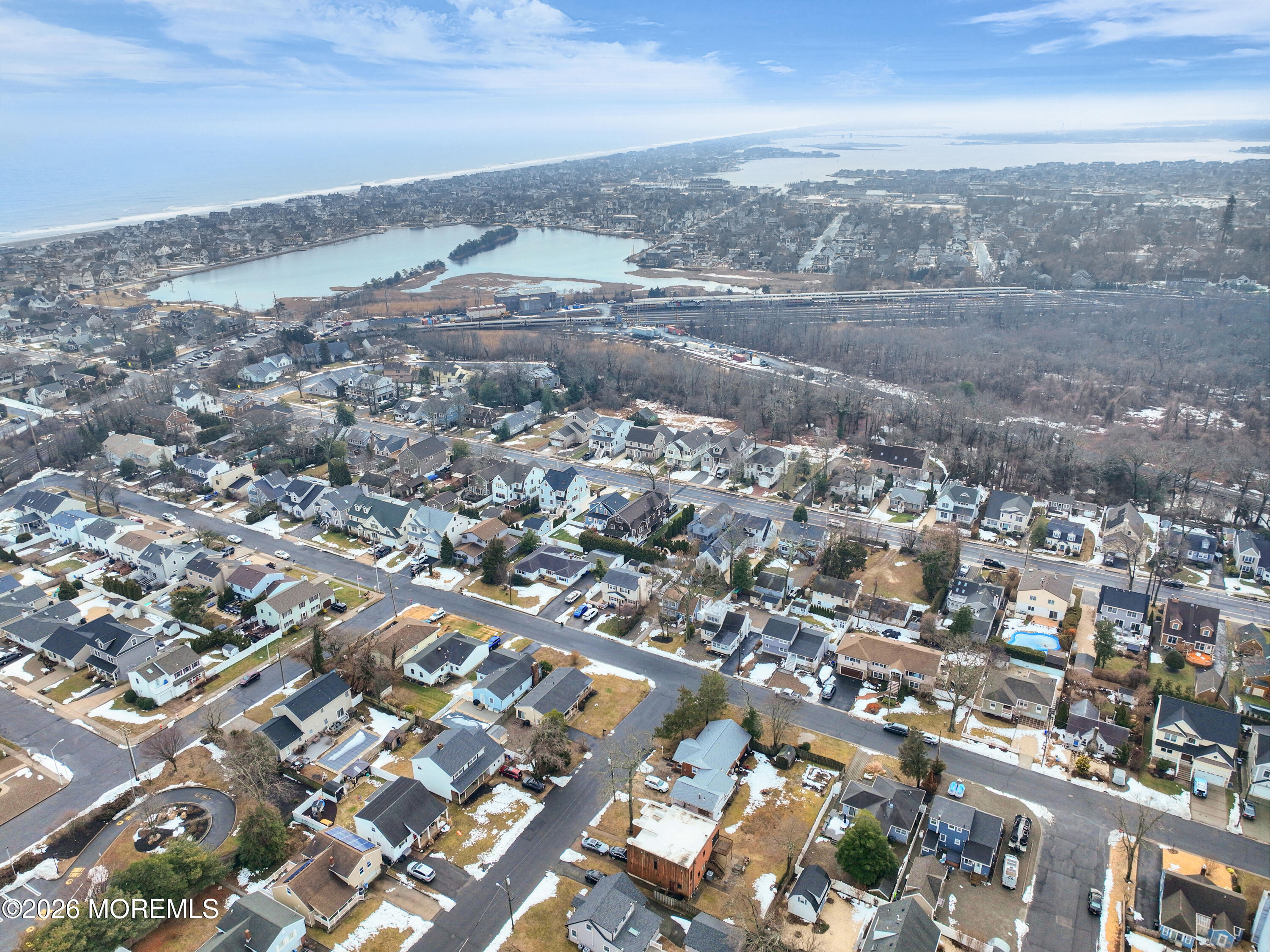 527 Delaware Avenue Point Pleasant, NJ 08742 - Photo 25 of 27 an aerial view of mountain with yard