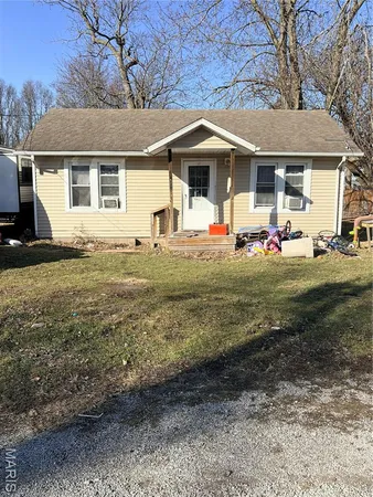 $32,500 | 204 North Putnam Street, Bunker Hill, IL 62014
