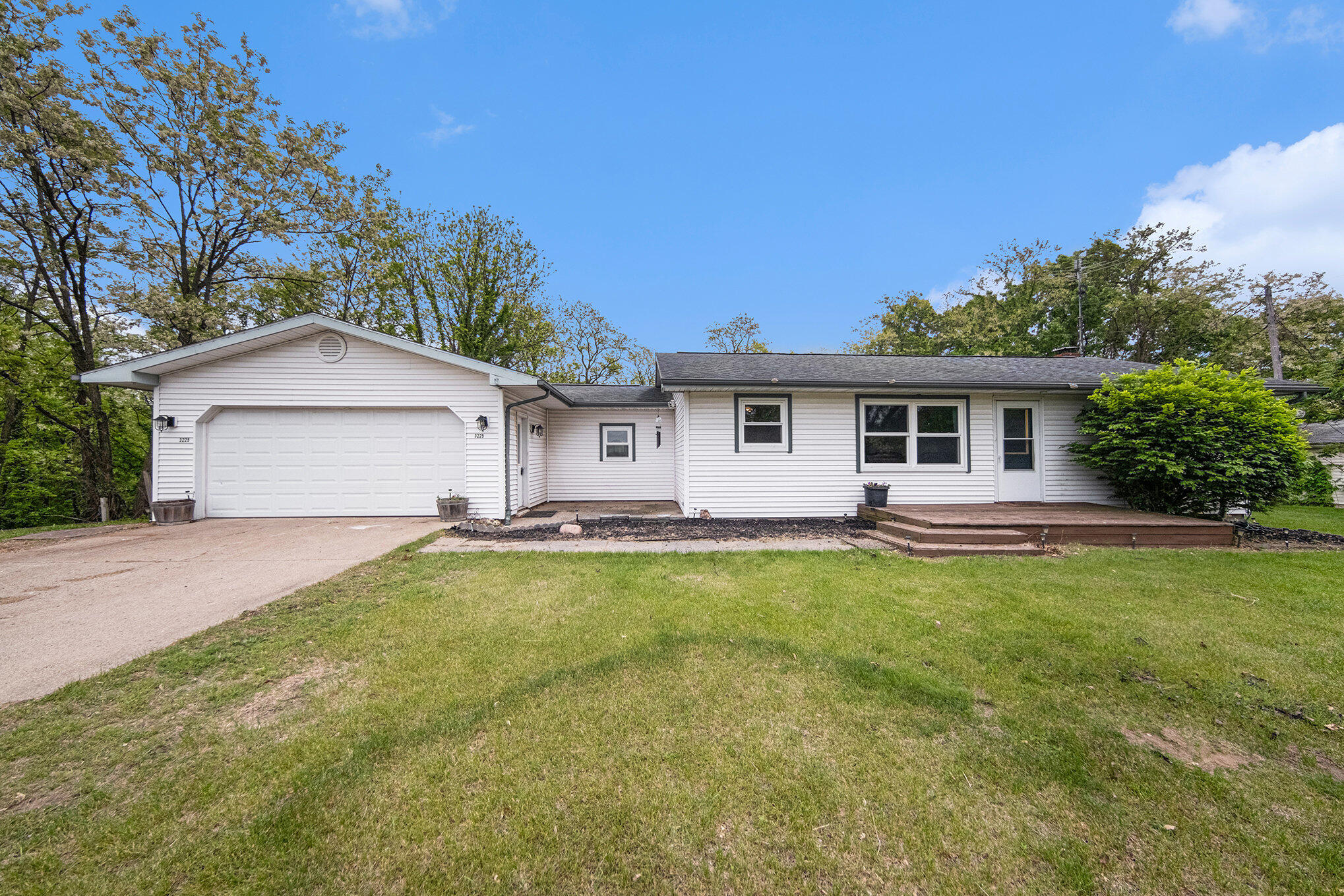 3225 Fishville Road Grass Lake, MI 49240 - Photo 1 of 26 002_file_650