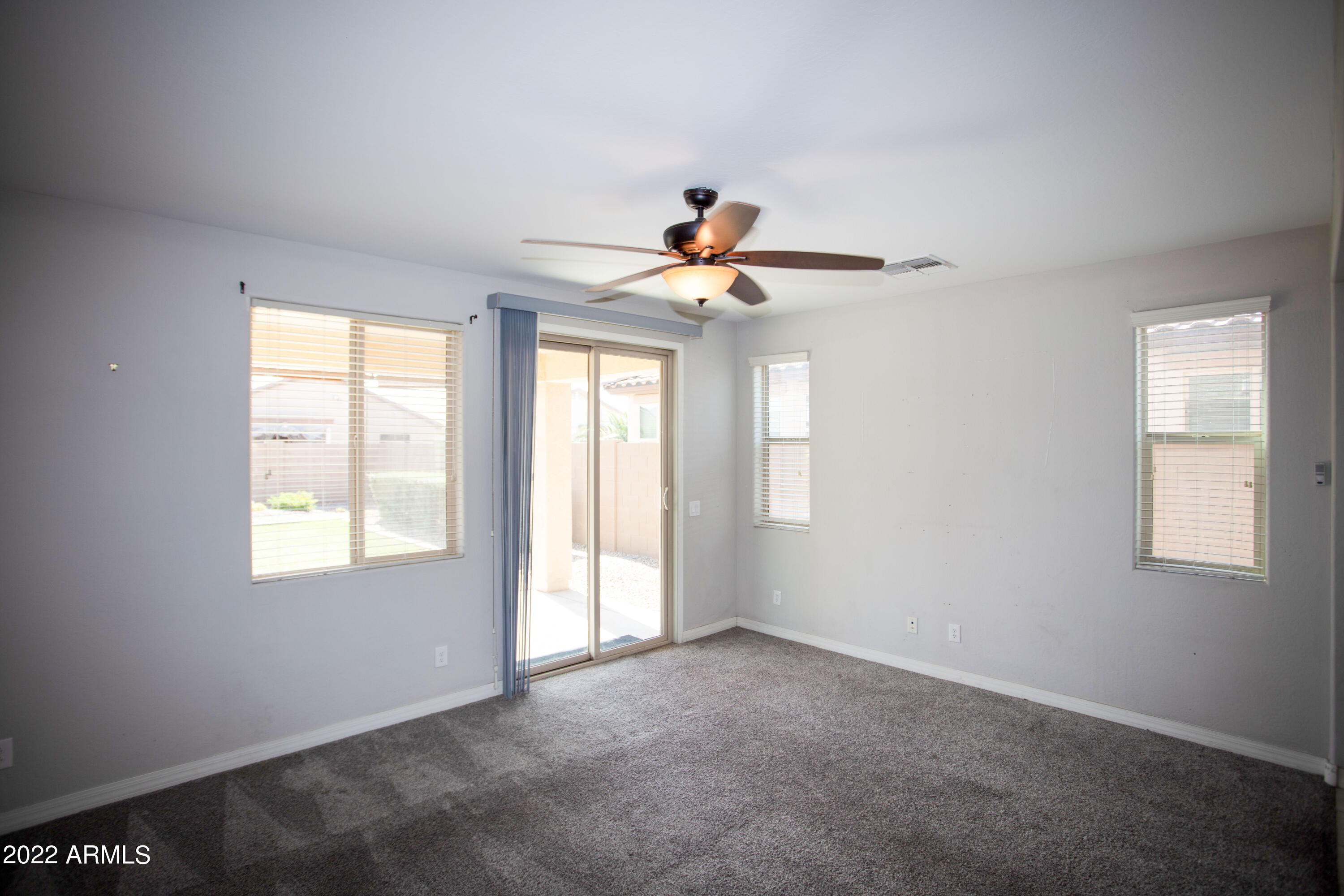 19359 North Stonegate Road Maricopa, AZ 85138 - Photo 4 of 49 04 Living Room