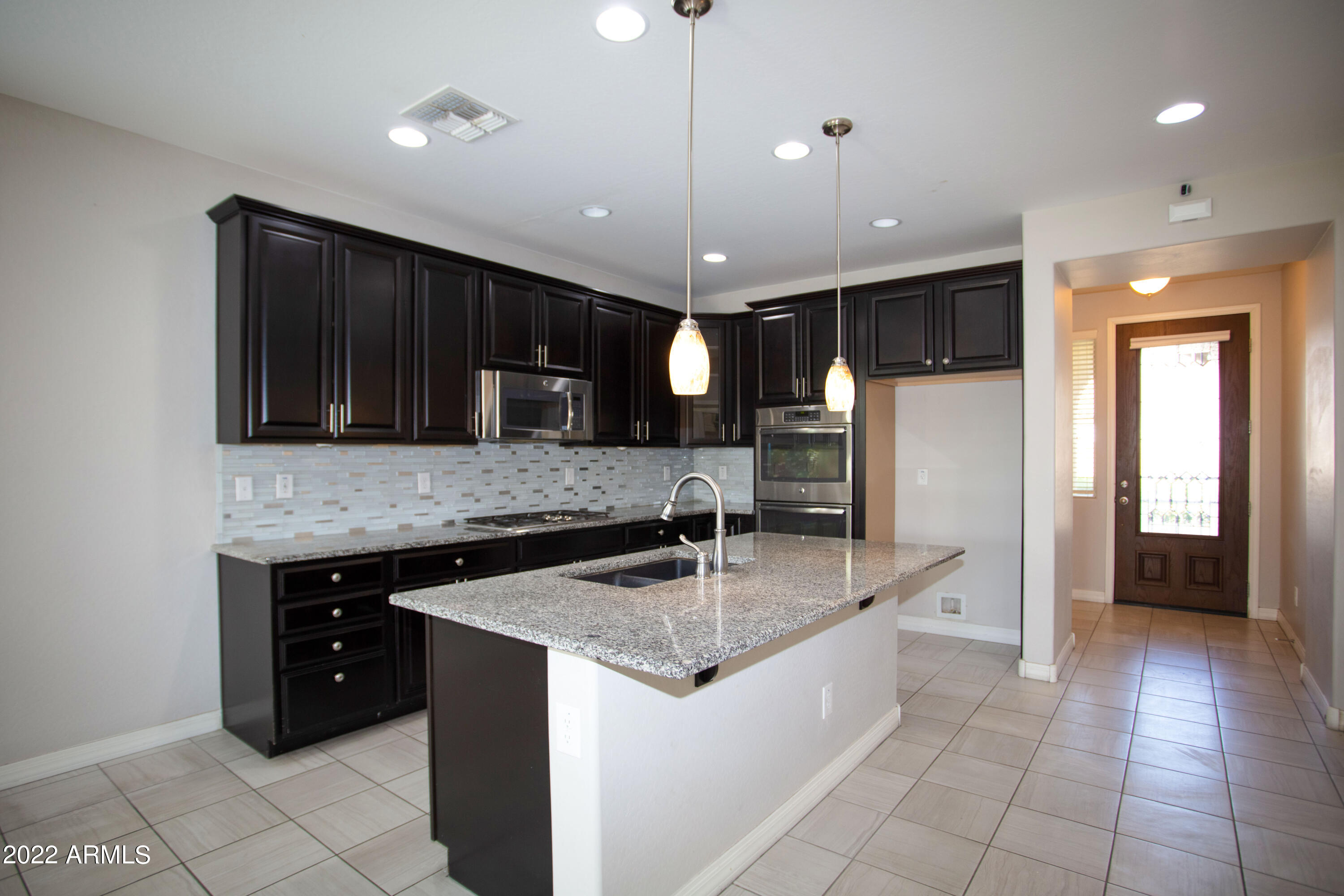 19359 North Stonegate Road Maricopa, AZ 85138 - Photo 7 of 49 07 Kitchen