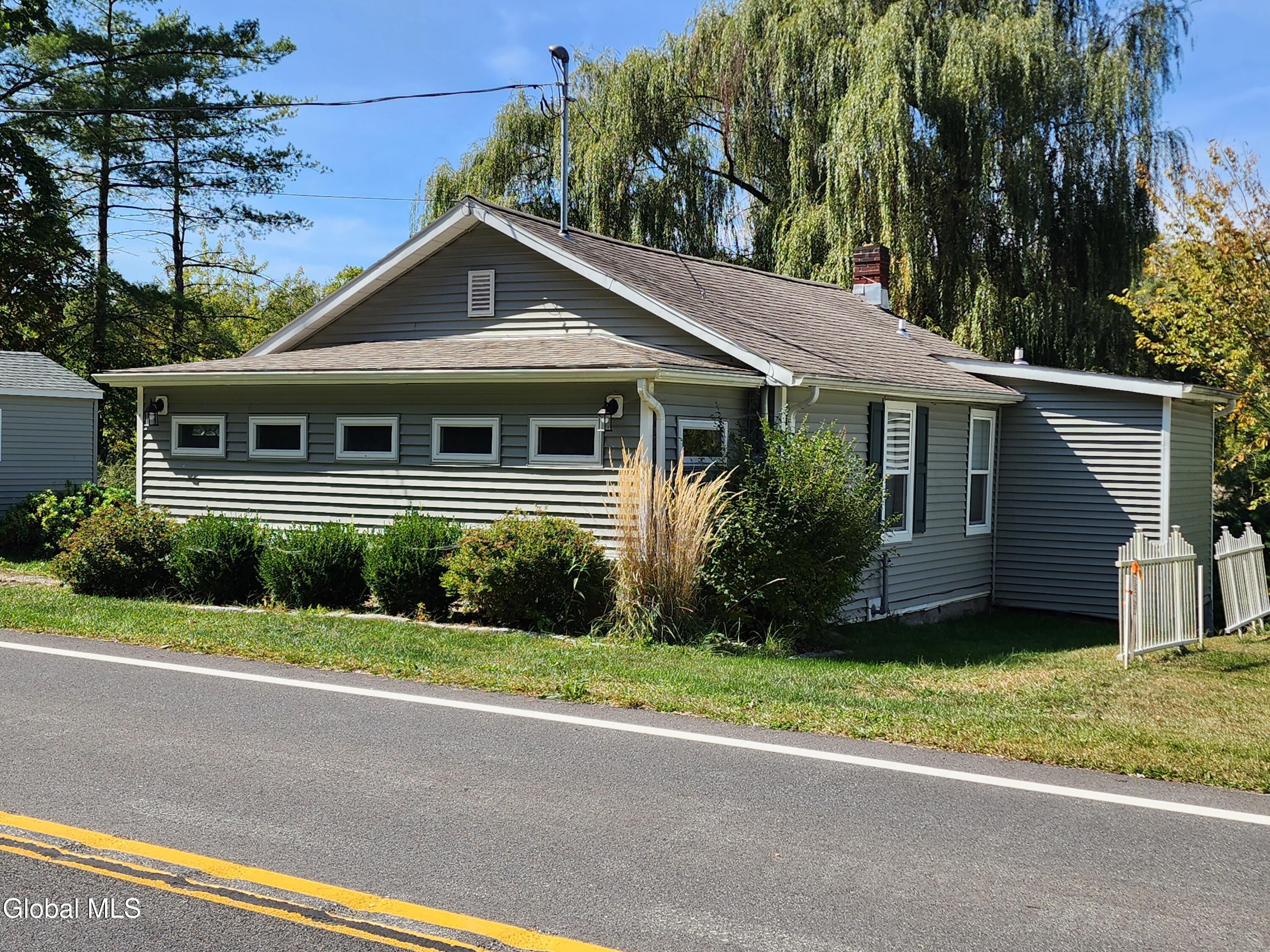 1003 River Road Schodack, NY 12156 - Photo 4 of 64 20250922_124152