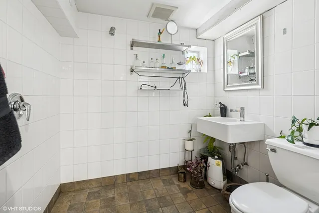 $825,000 | 4911 North Ashland Avenue, Chicago, IL 60640