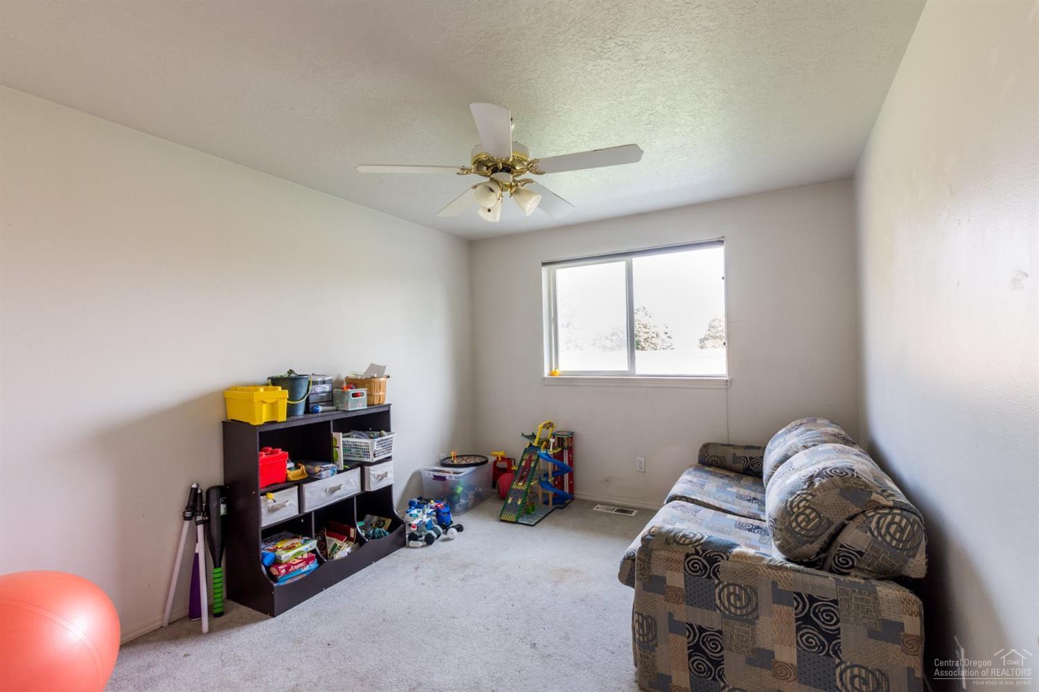 20726 Gallop Road Bend, OR 97701 - Photo 9 of 19 Additional Photo