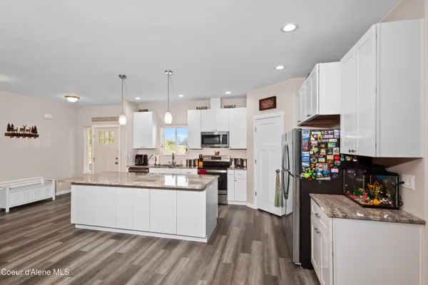 $939,000 | 35554 North Williams Lane, Athol, ID 83801