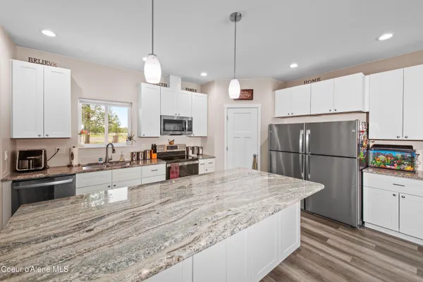 $939,000 | 35554 North Williams Lane, Athol, ID 83801