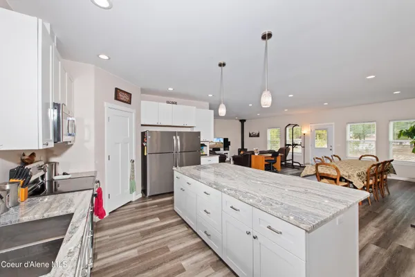 $939,000 | 35554 North Williams Lane, Athol, ID 83801