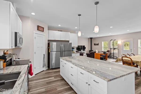 $939,000 | 35554 North Williams Lane, Athol, ID 83801