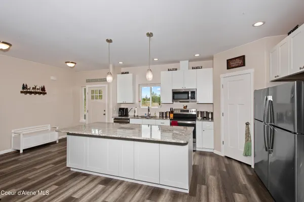 $939,000 | 35554 North Williams Lane, Athol, ID 83801