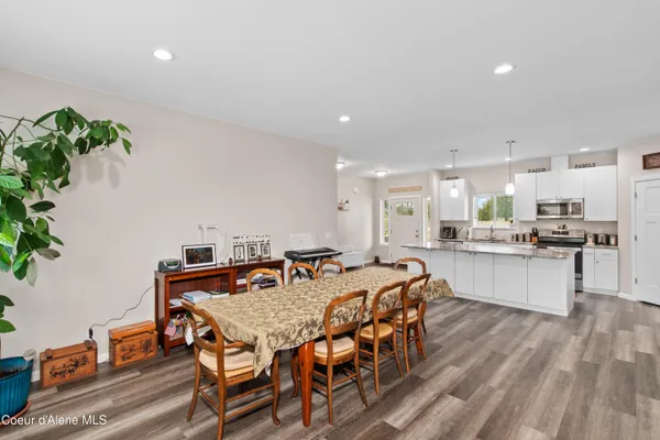 $939,000 | 35554 North Williams Lane, Athol, ID 83801