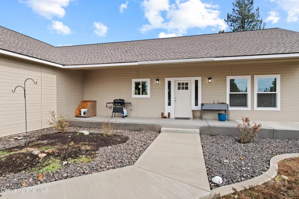 $939,000 | 35554 North Williams Lane, Athol, ID 83801