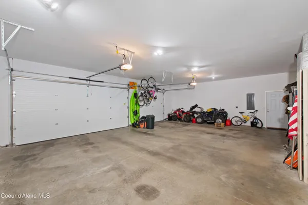 $939,000 | 35554 North Williams Lane, Athol, ID 83801