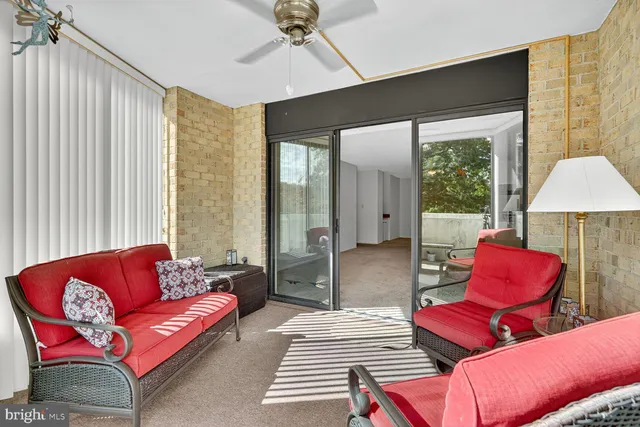 $234,900 | 15101 Interlachen Drive, Unit 1123, Silver Spring, MD 20906