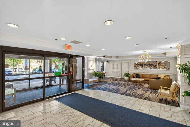 $234,900 | 15101 Interlachen Drive, Unit 1123, Silver Spring, MD 20906