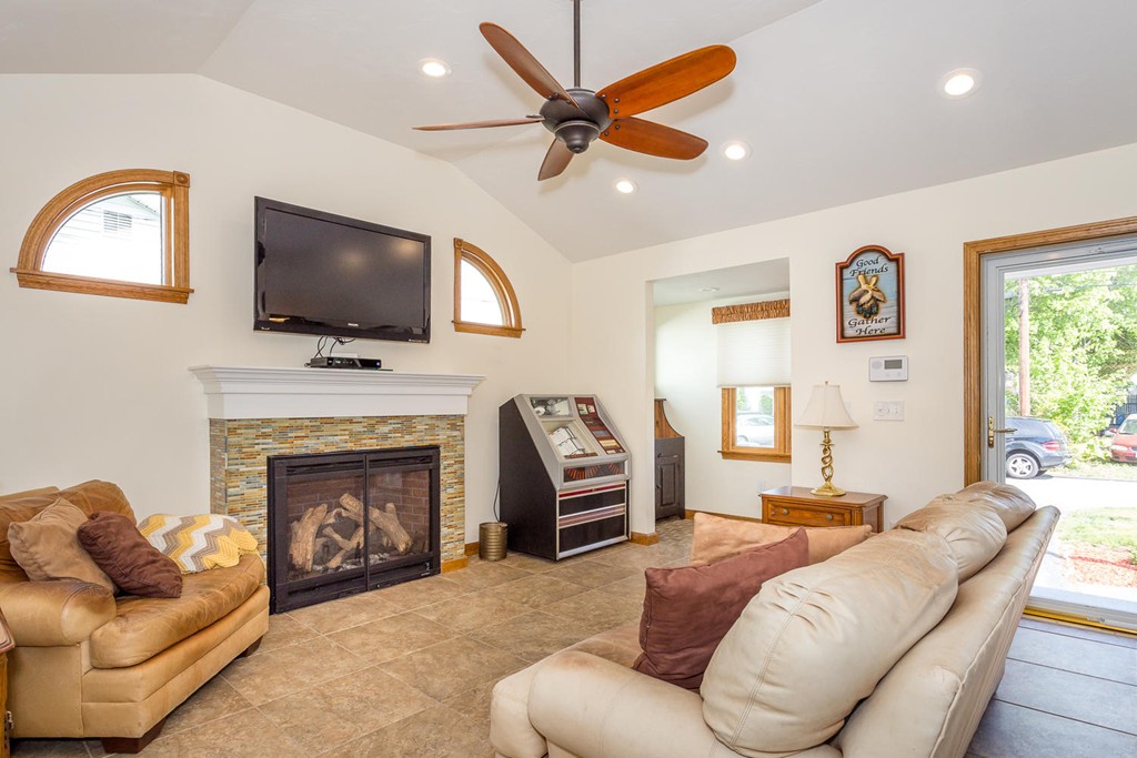 18 Trudy Terrace Canton, MA 02021 - Photo 2 of 16 Gallery Image 2