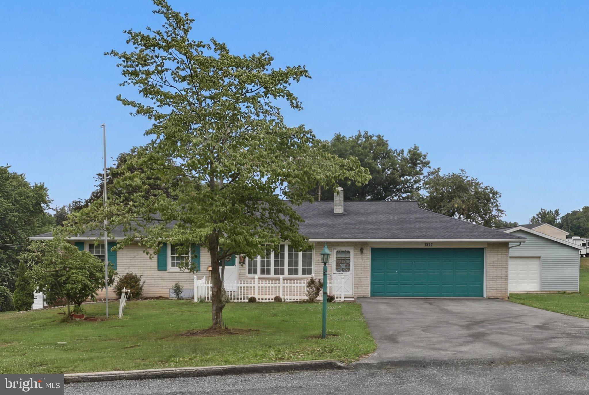 5893 Ambau Road Spring Grove, PA 17362 - Photo 10 of 42 6fef19b4-ac22-44fb-be93-2d1367f45f95