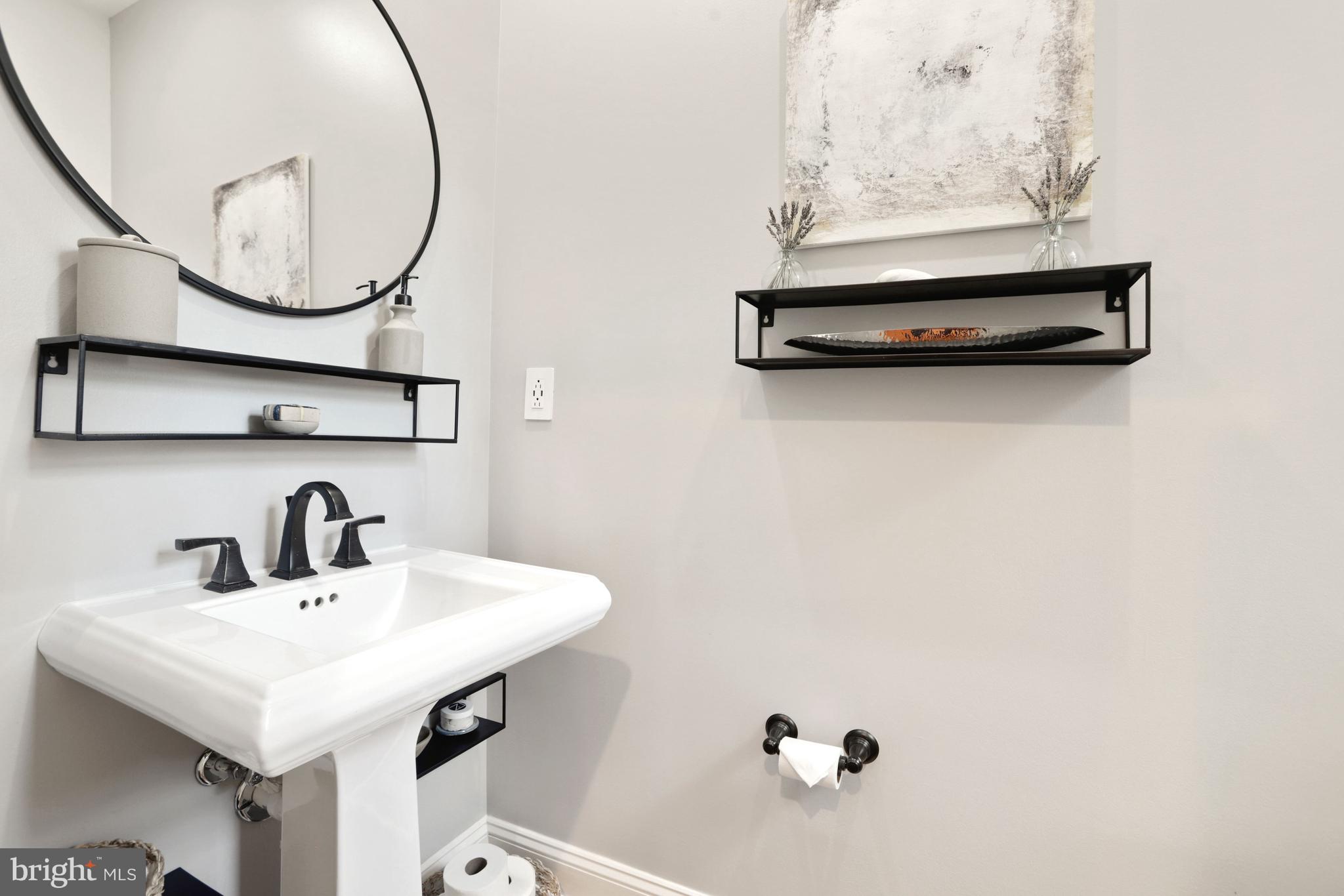 1215 Oates Street Northeast Washington, DC 20002 - Photo 15 of 44 Powder Room