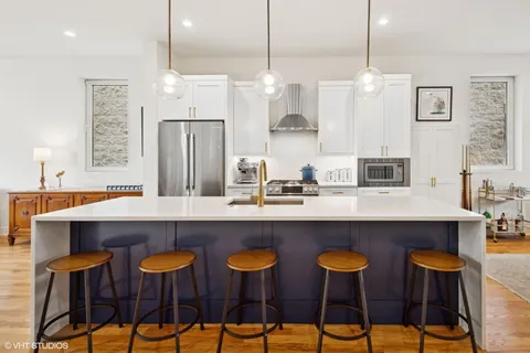 $725,000 | 1753 North Kedzie Avenue, Unit 1N, Chicago, IL 60647