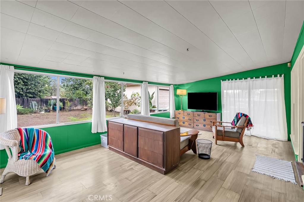 5648 Laredo Road Riverside, CA 92506 - Photo 17 of 37 sun room