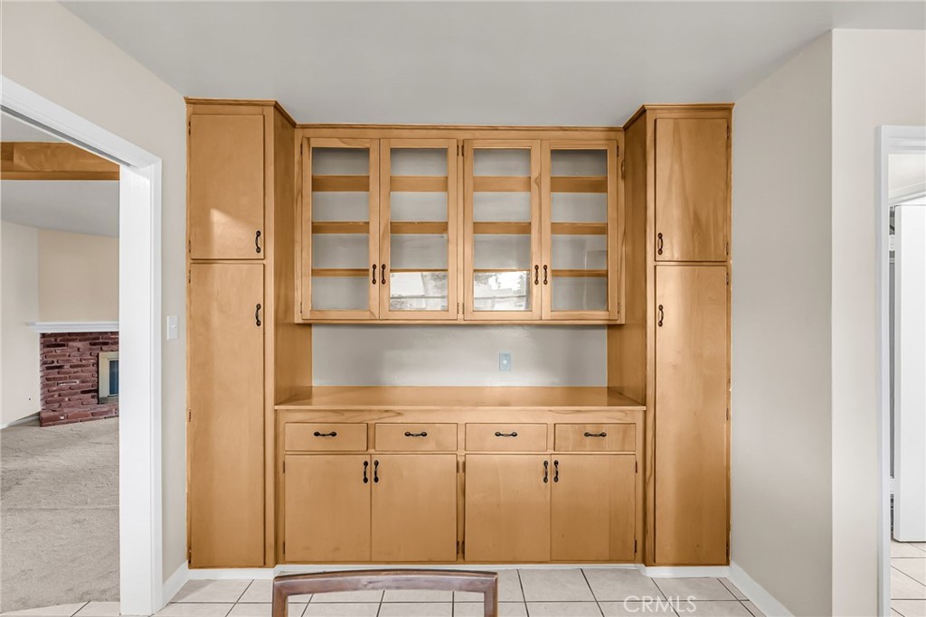 5648 Laredo Road Riverside, CA 92506 - Photo 9 of 37