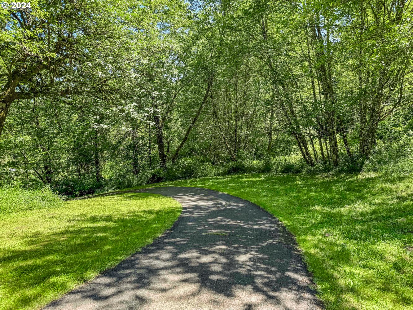 295 McAdams Road East Longview, WA 98632 - Photo 32 of 34 a view of a golf course