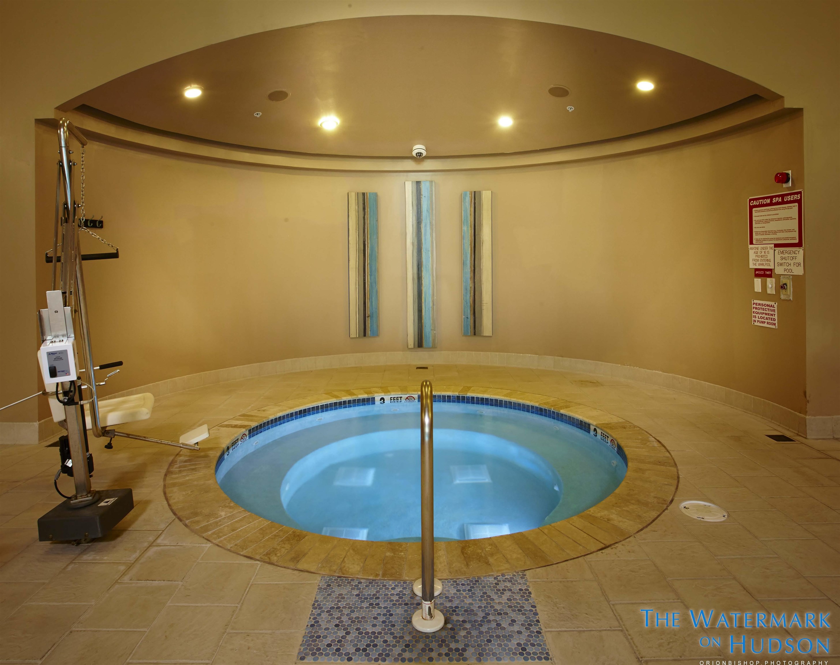 8100 River Road, Unit 810 North Bergen, NJ 07047 - Photo 13 of 20 a bathroom with a tub